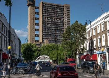 ‘Terör Kulesi’nden Brütalist Simgeye: Londra’nın Simgesel Yapısı