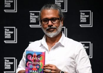 Shehan Karunatilaka, ‘Maali Almeida’nın Yedi Ay’ı ile Booker Ödülü’nü Kazandı