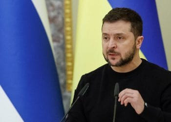 Bir Zelensky, hükümet yetkililerinin sarsılmasının ‘önemli bir kamu talebine yanıt vereceğini’ söylüyor.
