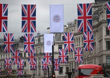 Bir Kral Taç Giyerken, Bazı Britanyalılar Monarşinin Neden Devam Ettiğini Soruyor