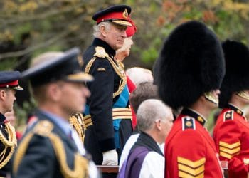 Birleşik Krallık’ta Birçok Kişi, Kral Charles’ın Taç Giyme Törenini ‘Al ya da Bırak’ Omuz silkerek Karşıladı