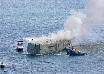 Hollanda Açıklarında Kargo Gemisi Yangınında 1 Ölü ve 22 Yaralı