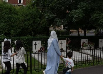 Romanya’da Kanlı Devrimin Travmaları Hala Uzun Gölge Bırakıyor