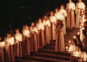 Işığı Almak: İsveç’in Lucia Kutlamaları