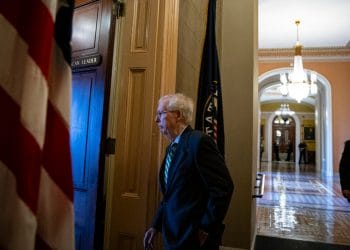 McConnell’ın Miras Baskısına Rağmen Ukrayna Finansmanı Artan Tehlikelide