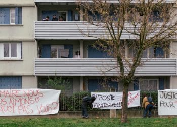 Küçük Kasabadaki Bıçaklama Fransa İçin Daha Büyük Bir Öneme Sahip