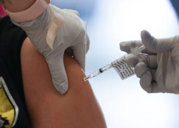 Bir Kol mu, İki Kol mu?  Nasıl Aşı Olduğunuz Fark Yaratılabilir.