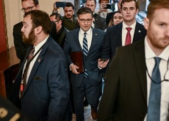 Ukrayna Yardım Tasarısı GOP’un Muhalefeti Arasında Mecliste Engellerle Karşı Karşıya