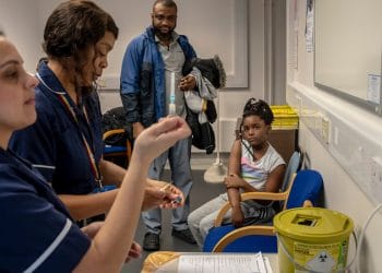 Yıllardır Aşılama Oranları Düştü.  Şimdi Britanya’da Kızamık Salgını var.