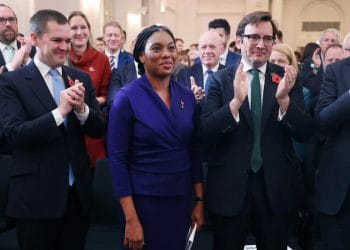 ‘Yüksek Risk, Yüksek Getiri’ mi? Kemi Badenoch Britanya’daki Muhafazakârların Liderliğine Nasıl Geldi?