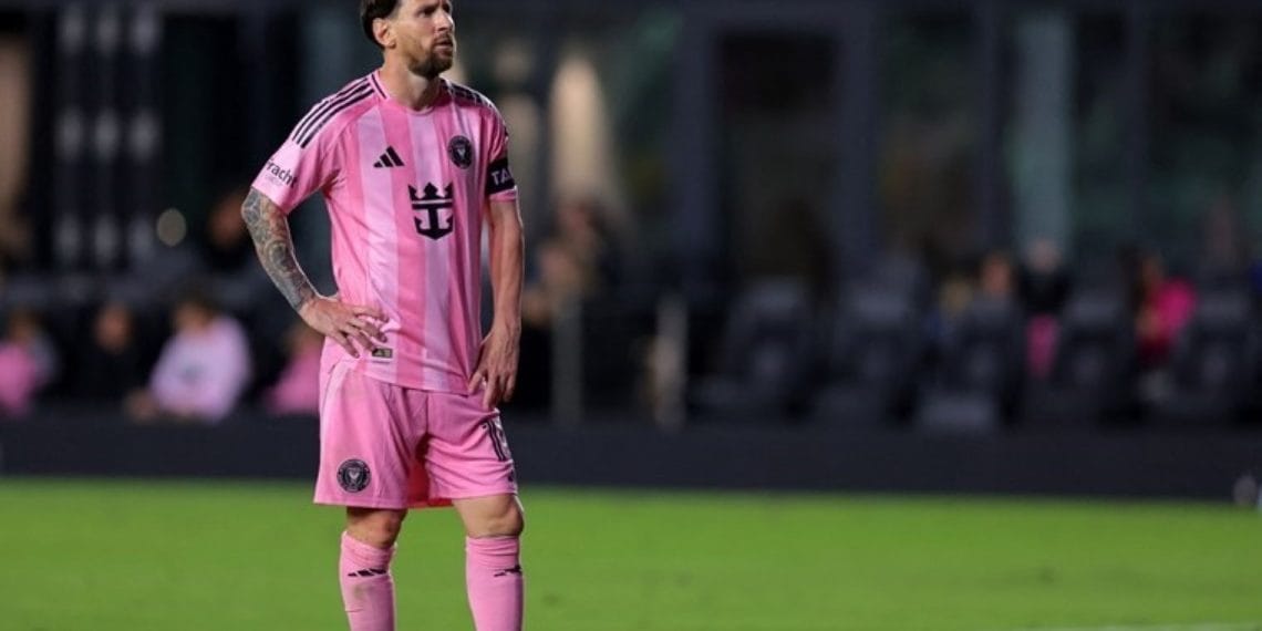 Sonu Gergin Anlar: Lionel Messi Hakemle Tarteşti!