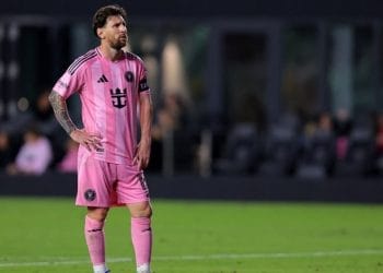 Sonu Gergin Anlar: Lionel Messi Hakemle Tarteşti!