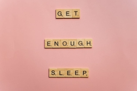 Gunde-Sadece-Dort-Saat-Uyku-Yeterli-Mi-Bilim-Ne-Diyor-featured