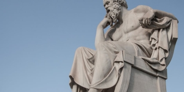 Sokrates-ve-Sokratik-Yontem-Bati-Felsefesinin-Temelleri-featured